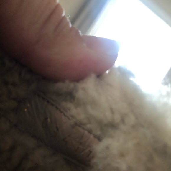 ❌SOLD❌NIB Chanel Suede & Shearling Slide - Picture 6 of 8